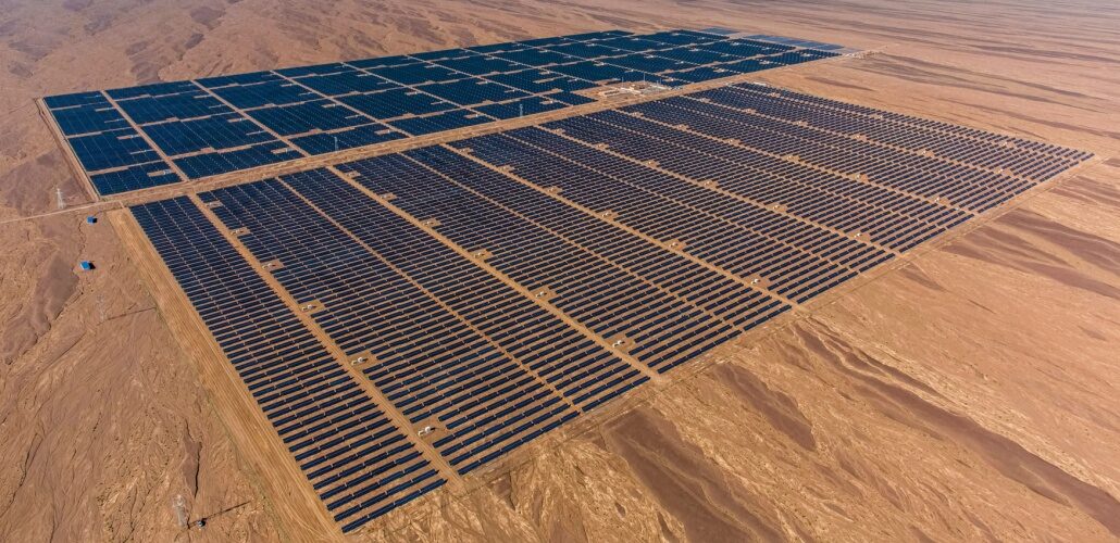 China launches world’s biggest solar power plant