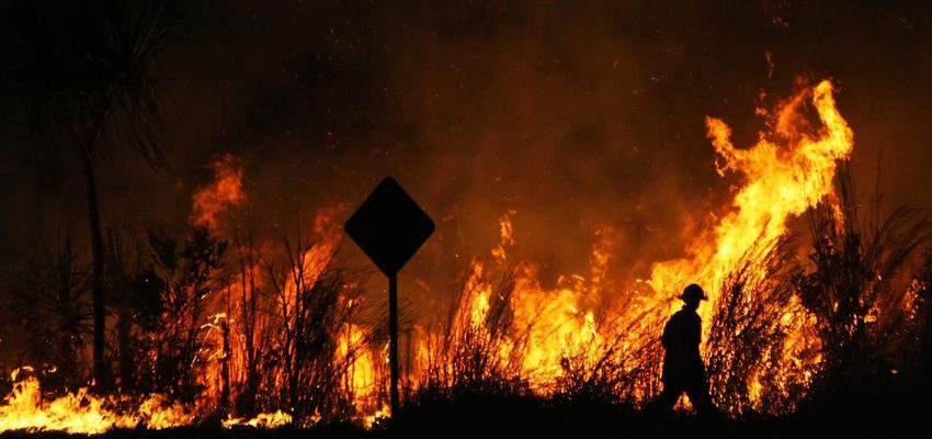 Sydney-fire-destroy-substations